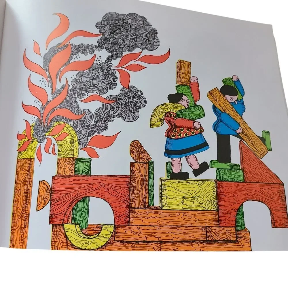Scholastic Children's Books Four Softbound Colorful Reads‎